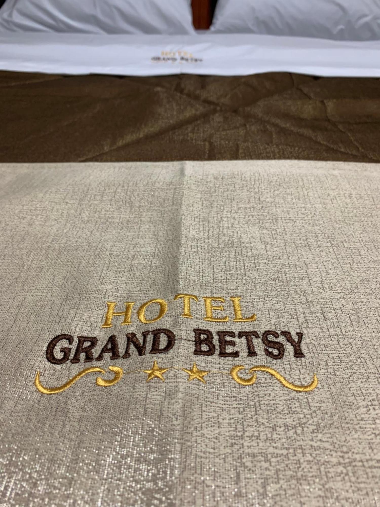 Grand Hotel Betsy ลิมา ภายนอก รูปภาพ